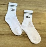 Alo Yoga Half-Crew Throwback Socks - White/Grey accents M Photo 0