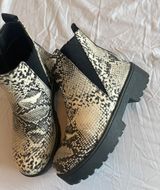 Qupid Booties Photo 0