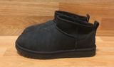 UGG Ultra Mini Photo 0