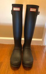 Hunter Black Rainboots Photo 0