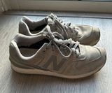 New Balance Wl696WPG sneakers Size 6.5 Photo 0