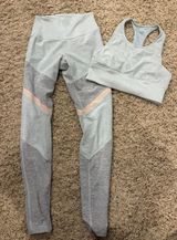 Alo Workout Set  Photo 0