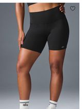 Alo 5" Airbrush High wasted black biker shorts Photo 0