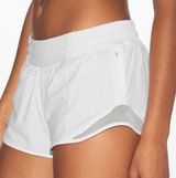 Hotty Hot Short 2.5” - Size 6 & White Photo 0