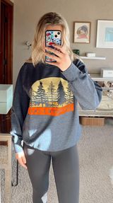 Spencer Lake Graphic Crewneck Sweatshirt Blue Photo 0