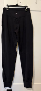 Lululemon Women’s Align Joggers Photo 0