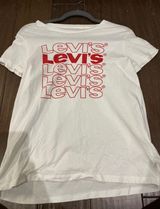 Levi’s T-shirt Photo 0