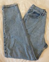 Guess High Waisted Mom Jeans Photo 0