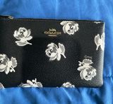Coach Wallet Photo 0