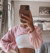 Le lis Cut Off Sweatshirt Photo 0