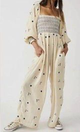 embroidered detail boho crinkle jumpsuit in ecru Size Medium Photo 0