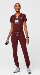 FIGS Scrubs Set Photo 0