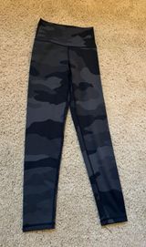 Offline Black Camo Leggings Size Small Photo 0