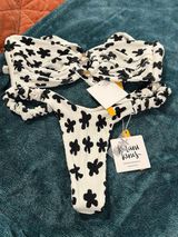 Kulani Kinis Bikini Photo 0