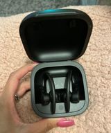 Beats by Dr. Dre Solo Wireless Photo 0