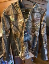 Camo Jacket Multiple Size M Photo 0