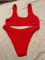 Kendall + Kylie Bikini Photo 0