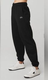NWOT Alo Yoga Accolade Sweatpants Cool Chrome Logo Black, Pockets Size L Photo 0