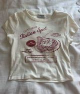 RSQ Graphic Crop Top Photo 0