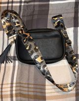 Boutique Crossbody Purse Black Photo 0