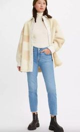 Levi's Premium Wedgie Icon Fit Ankle Women's Jeans Light Wash Size 28 Photo 0