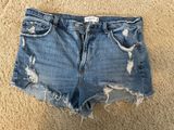 The Mom Abercrombie High-Rise Shorts Photo 0