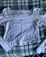 Hollister Baby Tee Photo 0