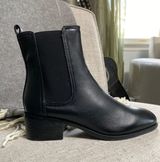 Kenneth Cole Booties Photo 0