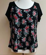 Just Be  Black Floral Short Sleeve Top Photo 0