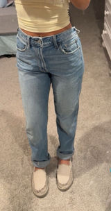 Hollister Jean  Photo 0