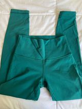 Lululemon LEGGING SIZE 4 Photo 0