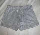 Lululemon On The Fly Short 2.5” Photo 0