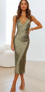 Green Midi Dress Photo 0