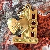14K Gold “💛MOM” Pendant Charm Photo 0