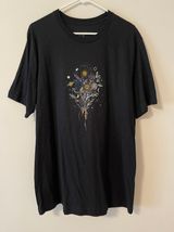Serengetee Graphic Tee Photo 0