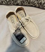 Hey Dude Slip Photo 0