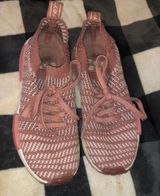 Adidas tennis shoes Photo 0