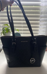 Michael Kors Purse  Photo 0