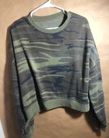 Camo low cut crew neck Green Size L Photo 0