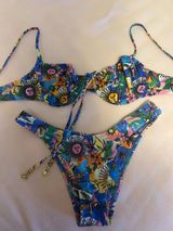 Kulani Kinis Bikini Photo 0