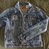 Levi’s Jean Jacket Photo 0