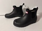 black insulated Chelsea rain ankle boots size 8 Photo 0