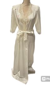 Gorgeous vintage silky satin maxi floral lace trim robe dressing gown lingerie💐 White Photo 0
