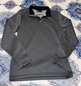 Under Armour Pullover Photo 0