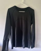 Lululemon Swiftly Long Sleeve Tech size 10 Photo 0