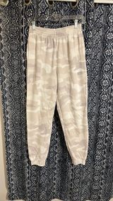 Pink Camo Sweatpants Photo 0