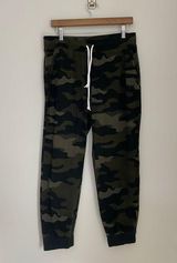 Victoria’s Secret PINK Camouflage Jogger Pants Photo 0