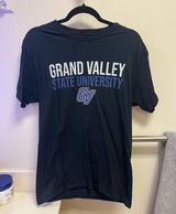 Grand Valley State University Top Size M Photo 0