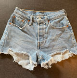 Levi’s 501 Shorts Photo 0