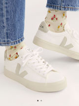 VEJA Sneakers Photo 0